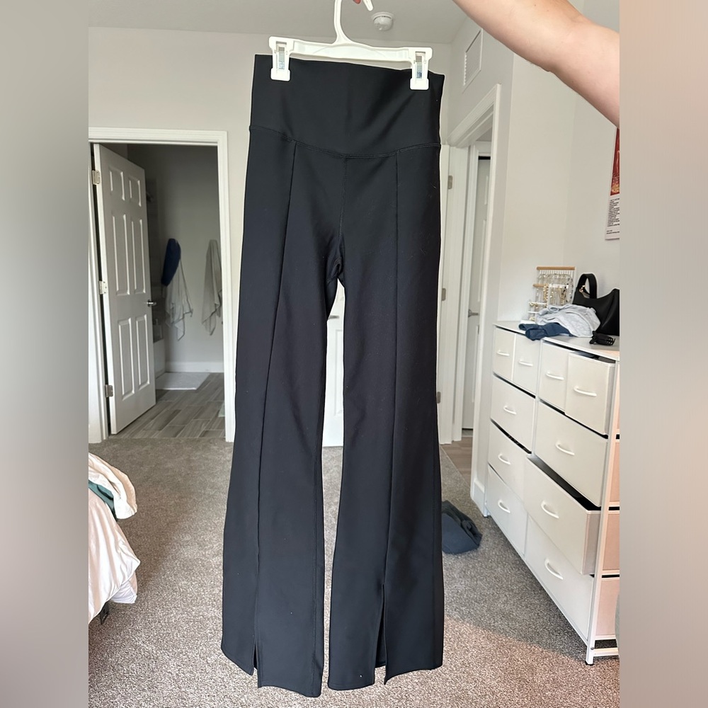 abercrombie and fitch YPB flare leggings